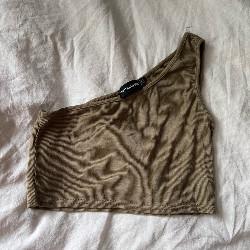 PrettyLittleThing Top